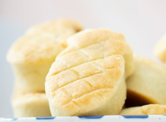 Easy 2-Ingredient Biscuits That Melt in Your Mouth