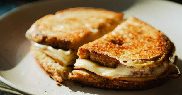 Easy Grilled Cheese Sandwich Recipe in 10 Minutes