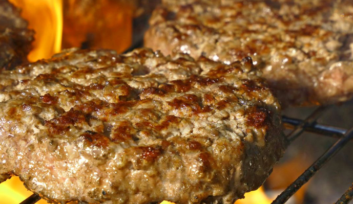 Amish-Style Hamburger Steak Bake: Simple and Delicious