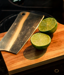 Cut a Lemon Into Four and Add Salt: A Simple Home Trick People Try