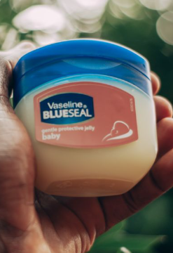 Clove and Petroleum Jelly Blend: Common Household Uses
