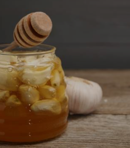 Garlic and Honey: Traditional Uses and How to Prepare It